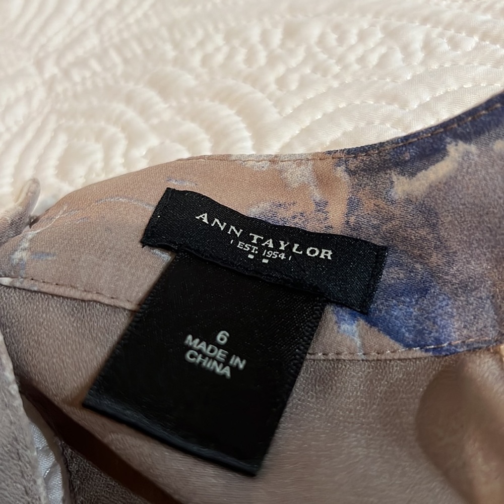 Ann Taylor matching top and skirt, size 6 - Picture 14 of 16